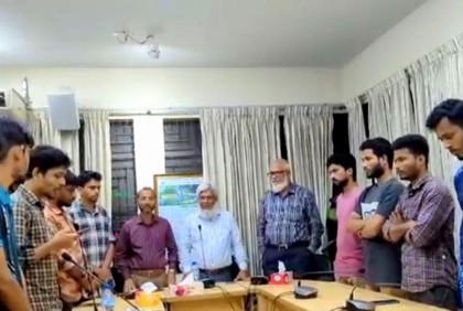শাবির প্রোভিসি ও কোষাধ্যক্ষকে শপথ  
পড়ানোর ব্যাখ্যা দিলেন সমন্বয়করা  