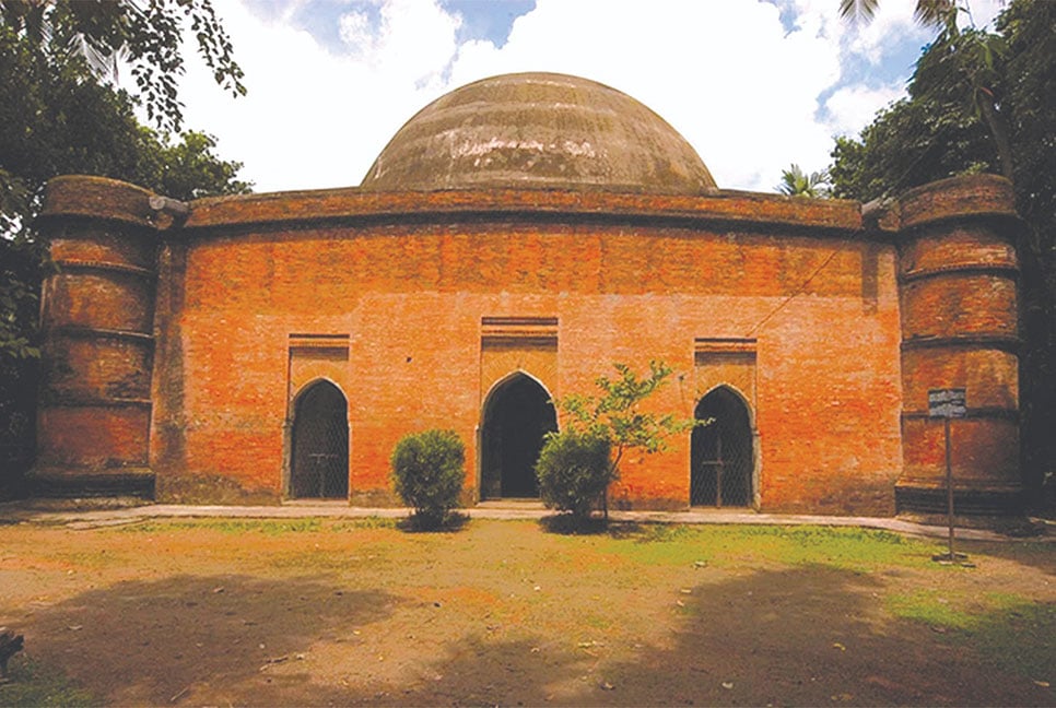 রণবিজয়পুর মসজিদ: বাংলাদেশের সর্ববৃহৎ এক গম্বুজ মসজিদ