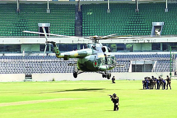 মিরপুর স্টেডিয়ামে সেনাবাহিনীর মহড়া