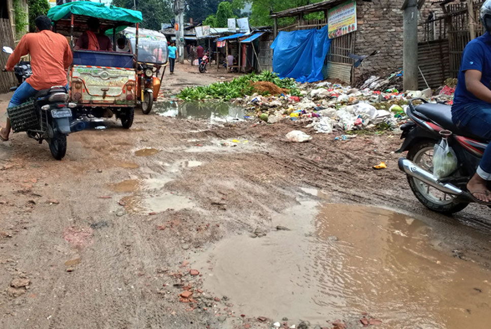 দিনাজপুরে ভারী বৃষ্টিতে জলাবদ্ধতা