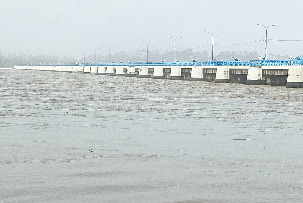 তিস্তার পানি বিপৎসীমার দুই সেন্টিমিটার উপরে, পানিবন্দি প্রায় ৮ হাজার মানুষ