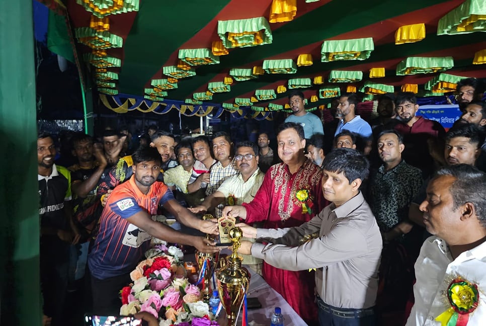 খেলাধুলা সবারই মন ভালো রাখে: মোশারফ হোসেন

