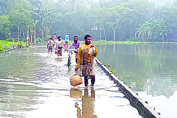 নির্ঘুম রাত ভাঙন আতঙ্কে