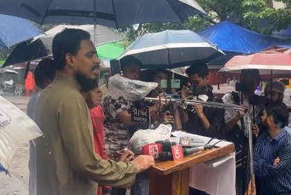 জুলাই হত্যাকাণ্ডে জড়িতরা এখনো বাইরে ঘুরে বেড়াচ্ছে : আখতার হোসেন