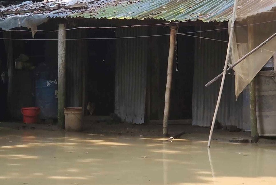 কংস নদীর পানি কমছে, বন্যা পরিস্থিতির উন্নতি ধীরগতিতে