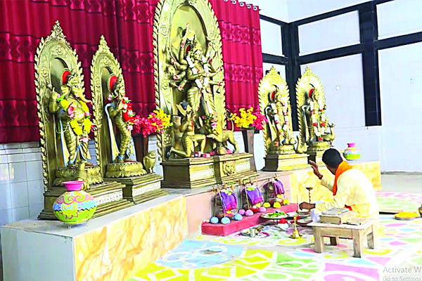 প্রতিমা বিসর্জন ছাড়াই দুর্গোৎসব!