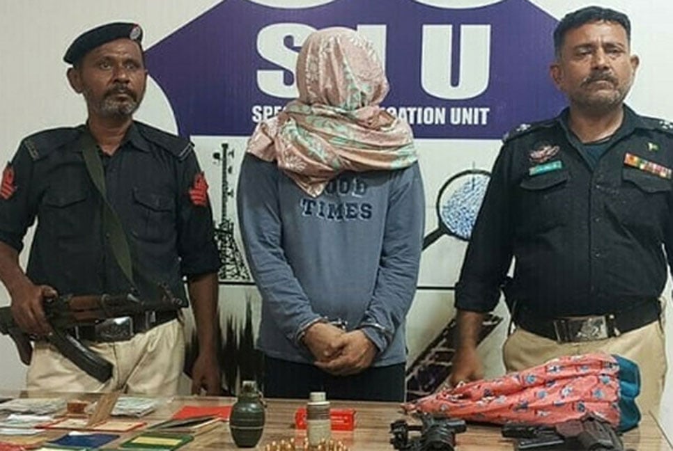 পাকিস্তানে ভারতীয় গোয়েন্দা সংস্থা ‘র’ এর এজেন্ট গ্রেফতার