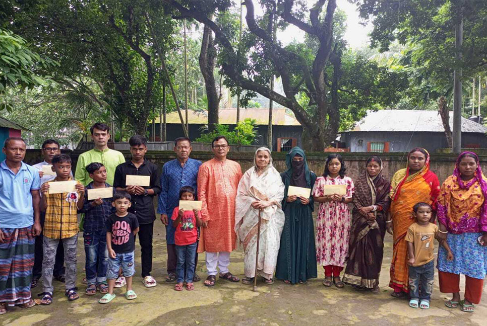 কুড়িগ্রামে দরিদ্র ও মেধাবী শিক্ষার্থীদের শিক্ষা বৃত্তি প্রদান
