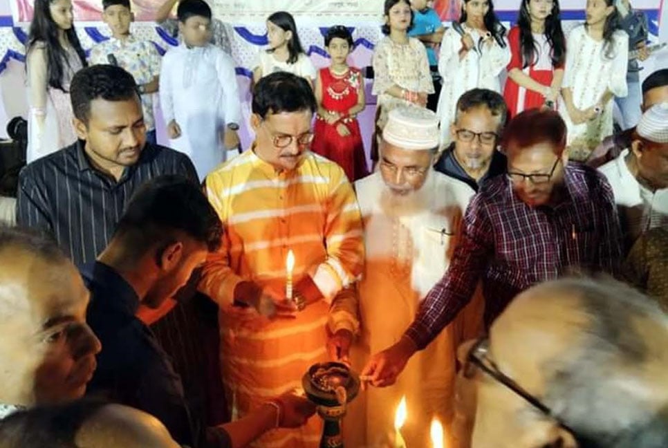 বগুড়ায় শারদীয় দুর্গাপূজার মহাষষ্ঠীত বিএনপি-জামায়াতের মঙ্গল প্রদীপ প্রজ্বলন 