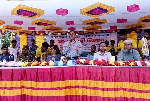 হালুয়াঘাটে বন্যাদুর্গত এলাকা পরিদর্শনে প্রধান উপদেষ্টার কার্যালয়ের সচিব