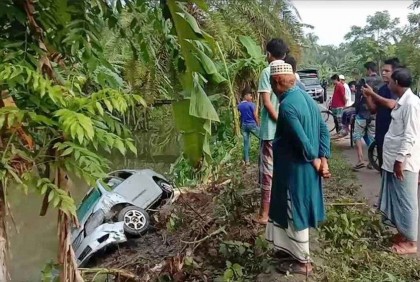 পিরোজপুরে প্রাইভেটকার খালে পড়ে শিশুসহ নিহত ৮ 