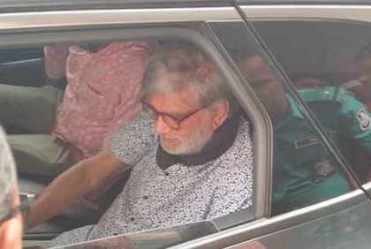 জামিনে মুক্ত সাবেক পরিকল্পনামন্ত্রী এম এ মান্নান বাড়ি ফিরলেন 

