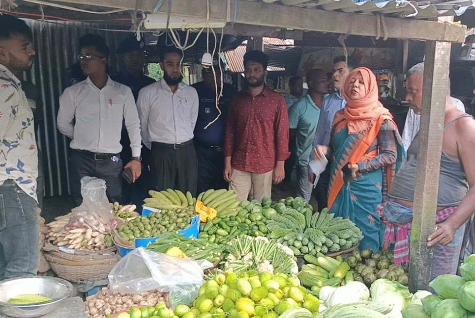 মাদারীপুরে টাস্কফোর্স কমিটির বাজার মনিটরিং 