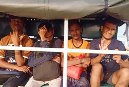 মালয়েশিয়ার কথা বলে দালালরা ফেলে গেল ইনানী সৈকতে!  