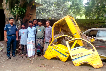 নাগরপুরে চুরি হওয়া পিকআপ ভ্যানসহ গ্রেফতার ৪