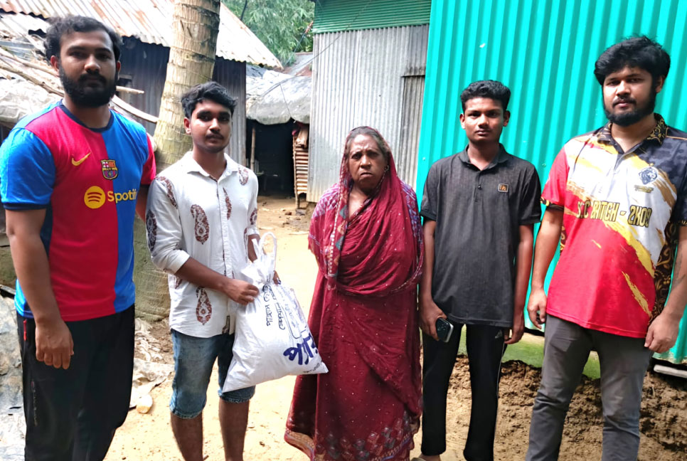 সহায়তা পেল নালিতাবাড়ীতে বন্যায় ক্ষতিগ্রস্ত অনেক পরিবার  