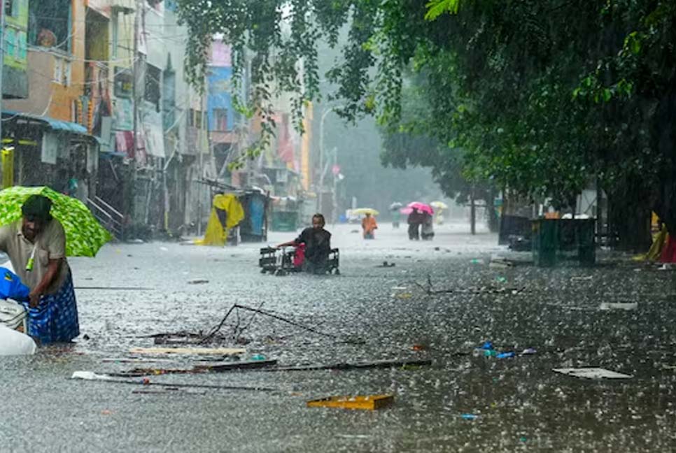 ভারতের দক্ষিণাঞ্চলে প্রবল বর্ষণ : বন্যা সতর্কতা জারি