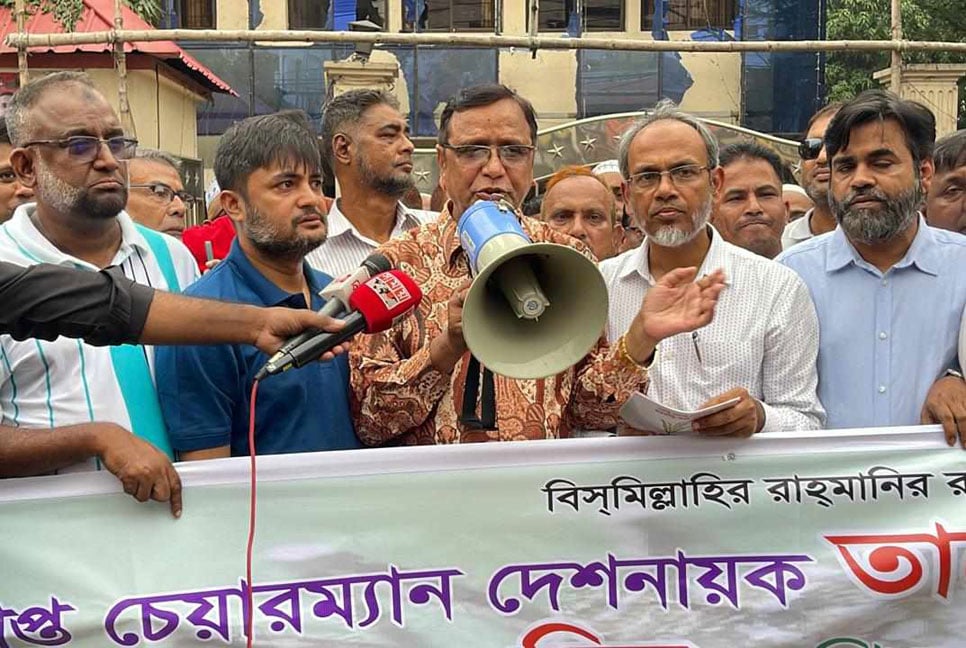 বিএনপিকে ঠেকাতে গিয়ে হাসিনাকে দেশ ছেড়ে পালাতে হয়েছে: সালাম