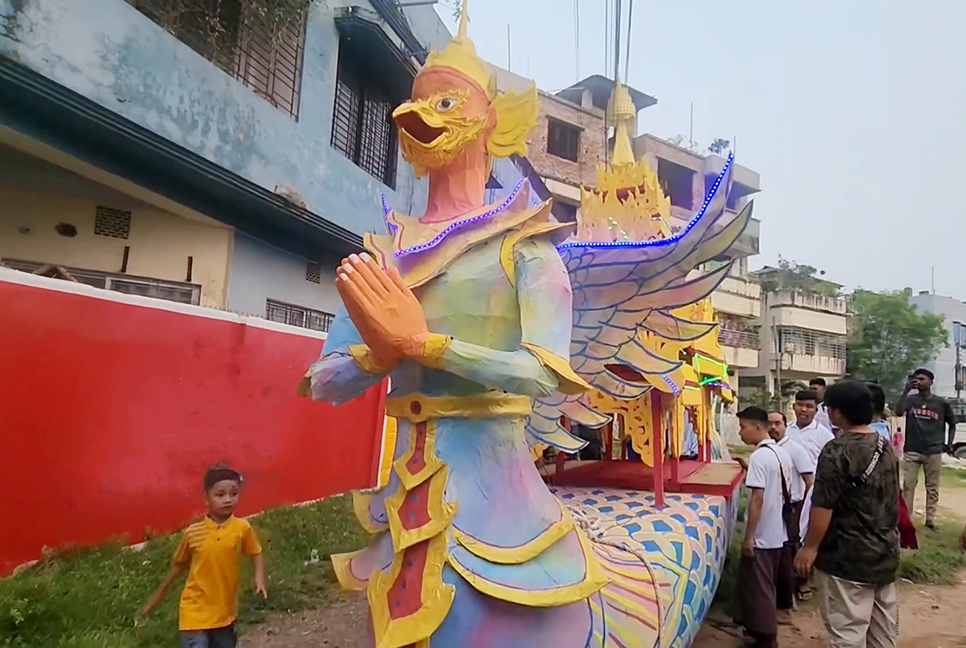 বান্দরবানে প্রবারণা উৎসব পালিত