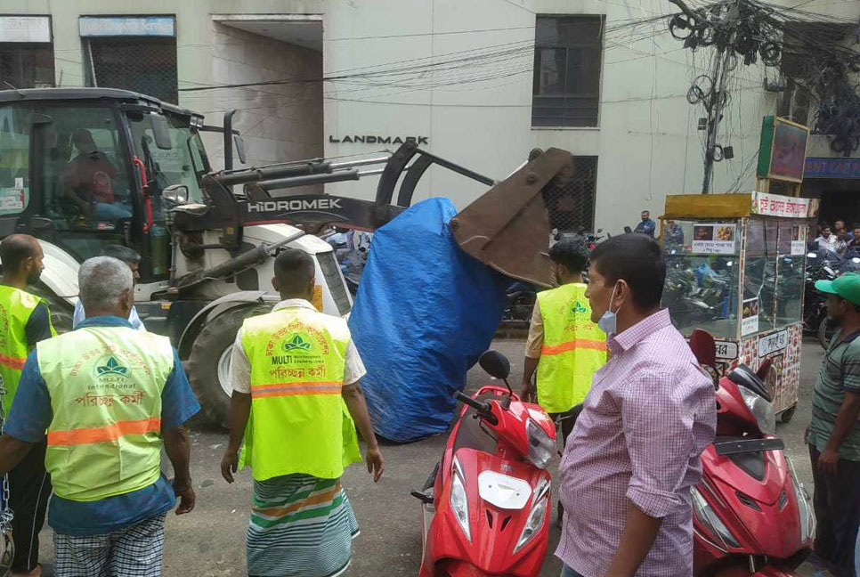 গুলশানে ডিএনসিসির অভিযান: ২৫০ অবৈধ দোকান উচ্ছেদ