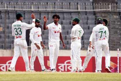 হাসানের জোড়া আঘাত