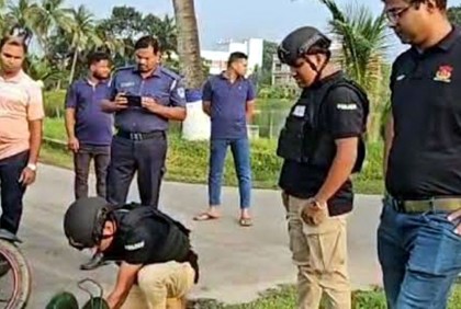 পরিত্যক্ত অবস্থায় অস্ত্র-গুলি উদ্ধার, গ্রেনেড ধ্বংস করল সিটিটিসি