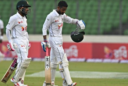 দ্বিতীয় দিন শেষে ১০১ রানে পিছিয়ে বাংলাদেশ