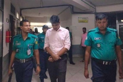 কেন্দ্রীয় ছাত্রলীগ নেতাকে আটক করে পুলিশে দিল শিক্ষার্থীরা
