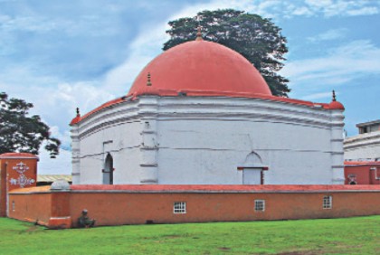 ধর্মীয় জ্ঞানচর্চায় সুফিদের বহুমুখী অবদান
