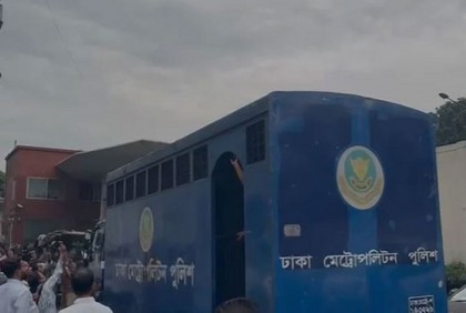 সচিবালয়ে ঢুকে পড়া অর্ধশতাধিক শিক্ষার্থী আটক 

