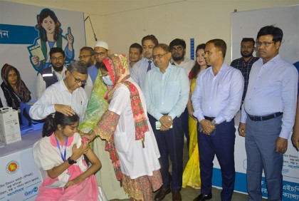 বরিশালে 'এইচপিভি' টিকাদান ক্যাম্পেইন উদ্বোধন