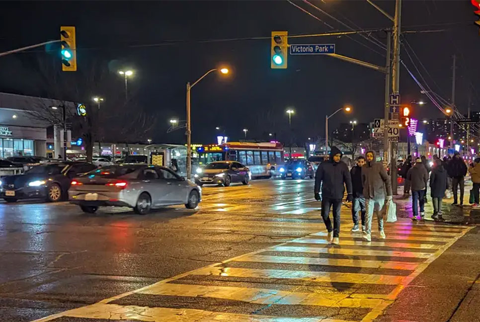 যে কারণে ‘অভিবাসীর সংখ্যা কমাতে’ চায় কানাডা