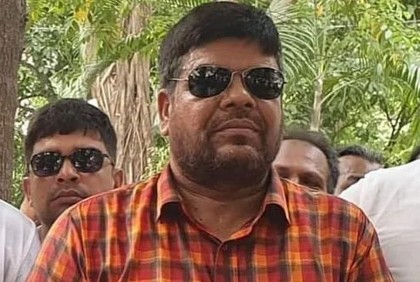 যুবলীগ নেতা মোয়াজ্জেম হোসেন আটক

