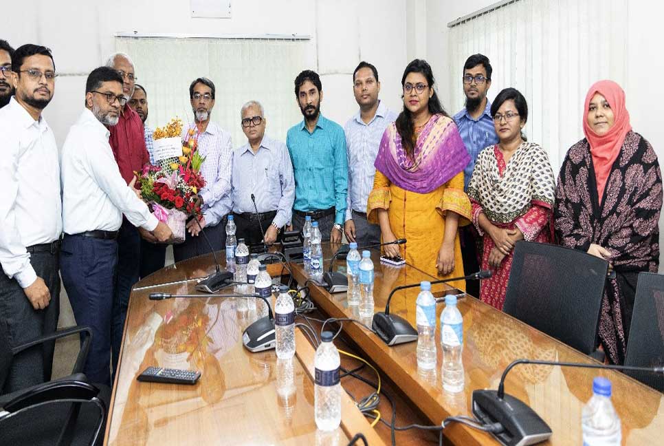 শিক্ষার্থীদের হাতে-কলমে শিক্ষায় মনোযোগ দিতে হবে: বিডিইউ উপাচার্য