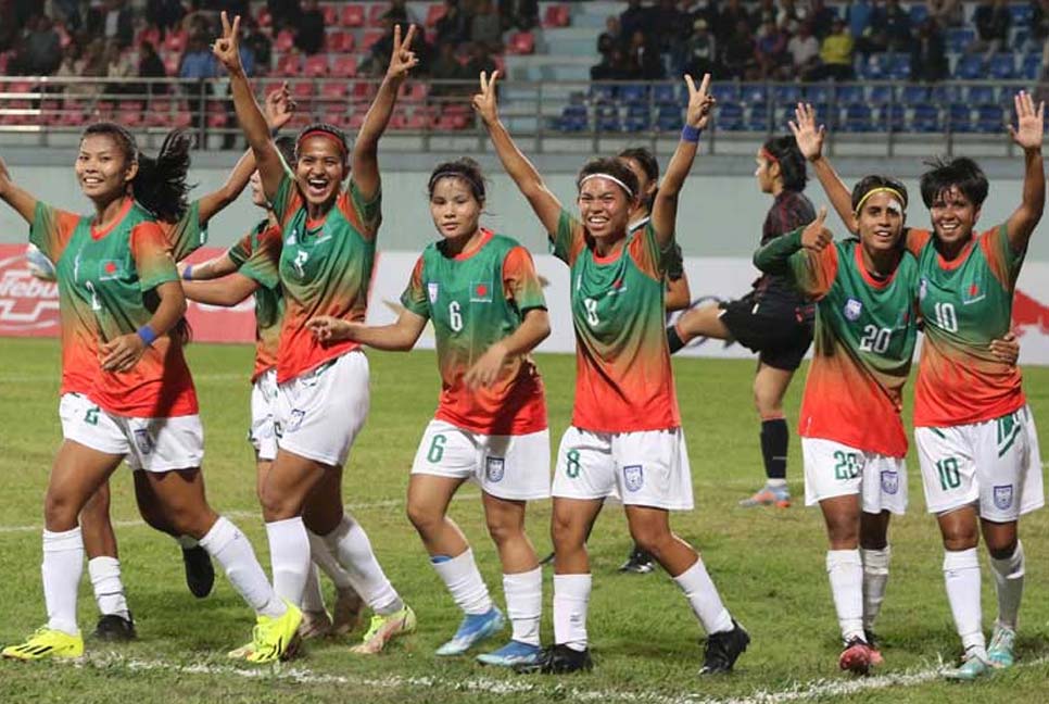 ভুটানের জালে প্রথমার্ধেই বাংলাদেশের ৫ গোল