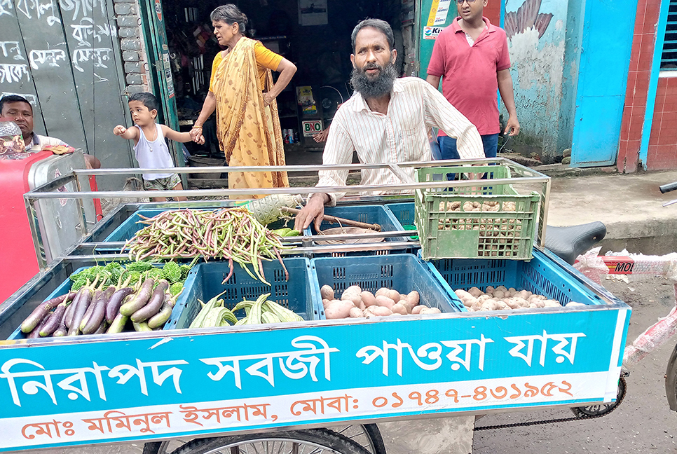 রংপুরে সবজিতে স্বস্তি এলেও পিঁয়াজে অস্থিরতা কমেনি