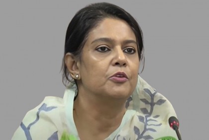 রাষ্ট্রপতি অপসারণের বিষয়ে ‘রাজনৈতিক ঐকমত্যের’ অপেক্ষায় সরকার

