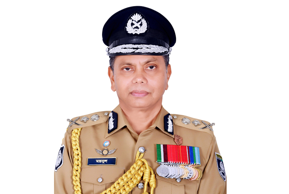 বিশেষ অভিযান জোরদার করার নির্দেশ আইজিপির

