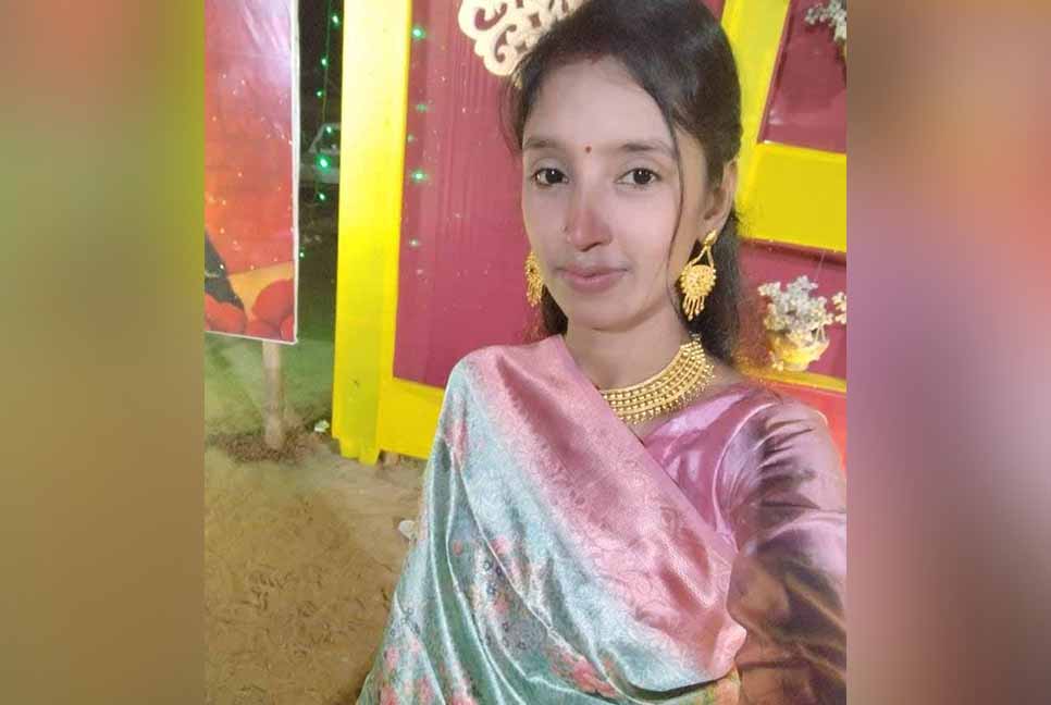 শ্রীপুরে দা দিয়ে কুপিয়ে গৃহবধূকে হত্যা