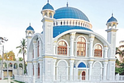 মসজিদ ও মুসলিম ঐতিহ্যের দেশ তুরস্ক