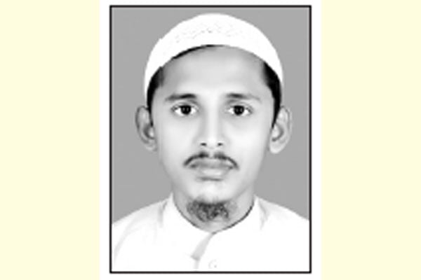 হাফেজের বাবা-মাকে নুরের টুপি পরাবেন আল্লাহ