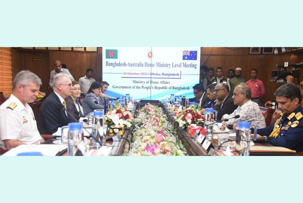বাংলাদেশ থেকে আরও রোহিঙ্গা নেবে অস্ট্রেলিয়া : স্বরাষ্ট্র উপদেষ্টা