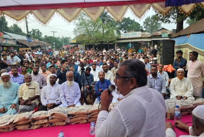 আওয়ামী লীগ লুটপাট করে দেশের অর্থনীতি ধ্বংস করে গেছে : প্রিন্স