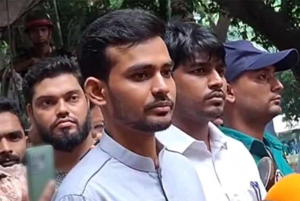 নারী ফুটবলারদের সমস্যার বিষয়ে আলোচনা হয়েছে : আসিফ মাহমুদ