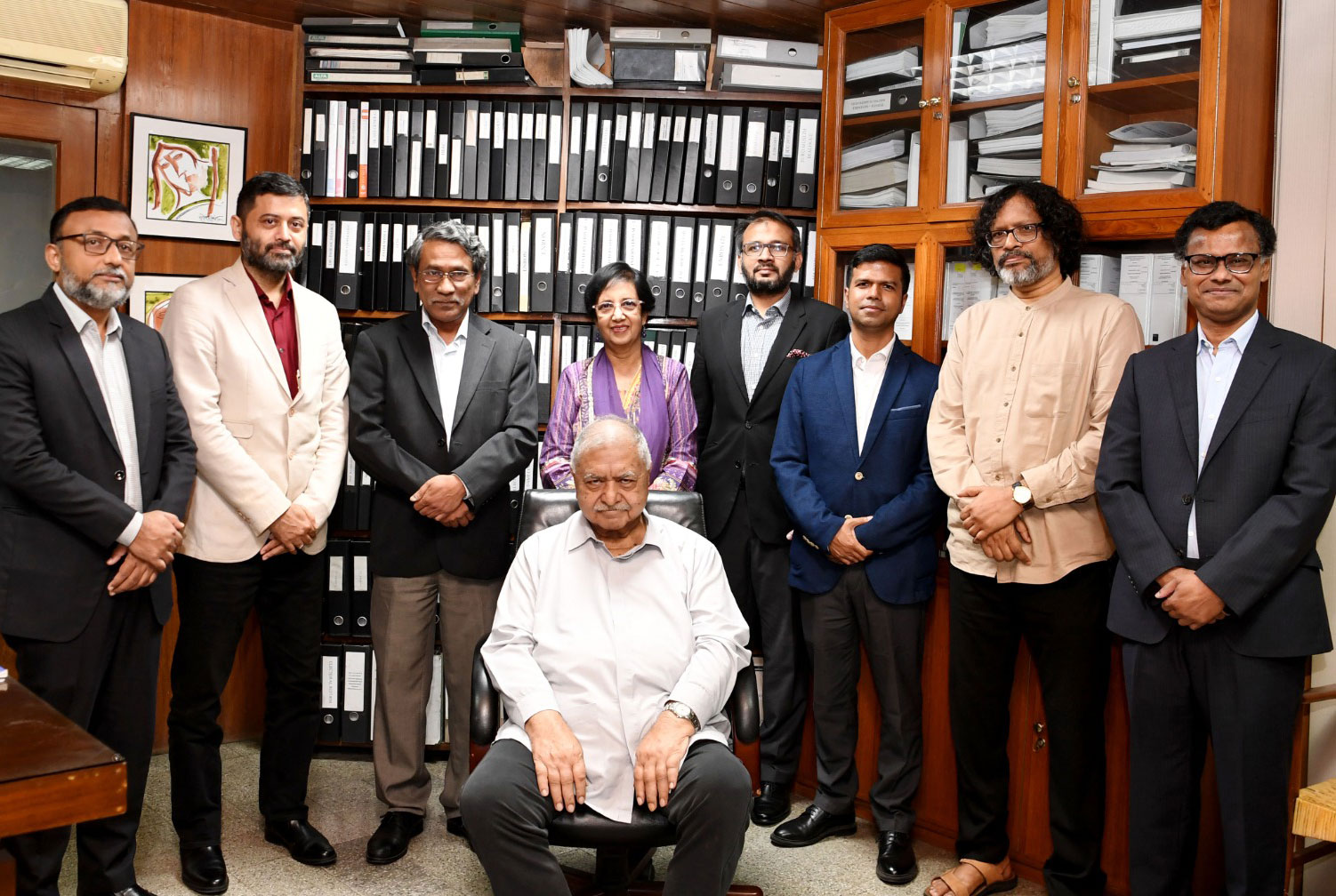 সংবিধান সংস্কারের প্রক্রিয়া নিয়ে ড. কামালের সঙ্গে কমিশনের আলোচনা

