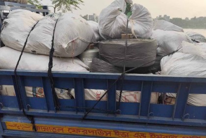 পলিথিনবিরোধী ‘অ্যাকশন’ শুরু, ২৬ প্রতিষ্ঠানকে জরিমানা