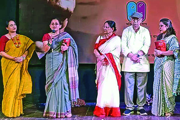 ৮০তেও অদম্য আবুল হায়াত