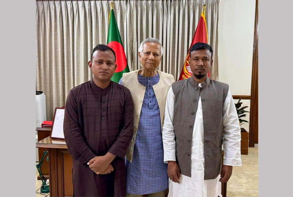 প্রধান উপদেষ্টার সঙ্গে আবু সাঈদের পরিবারের সাক্ষাৎ