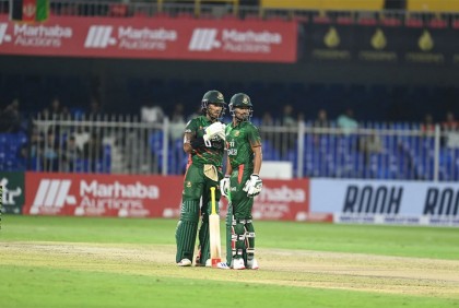 সিরিজ বাঁচানোর লড়াইয়ে ব্যাটিংয়ে টাইগাররা, অভিষেক জাকেরের
