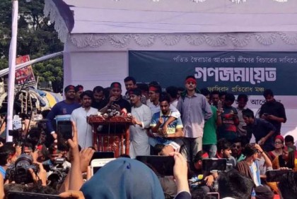 ছাত্রলীগ-যুবলীগের সঙ্গে ম্যাচ খেলতে প্রস্তুত আছি: হাসনাত আবদুল্লাহ

